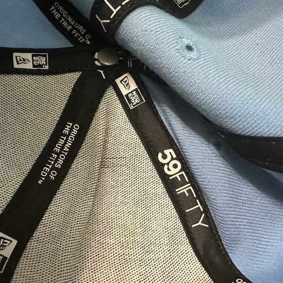 New York Yankees New Era 59FIFTY NYC Skyline Blue Fitted Cap Hat 7 3/8 - Picture 8 of 9